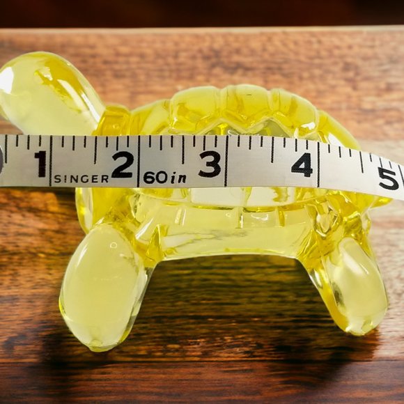 Vintage Yellow Lucite Acrylic Feng Shui Longevity Turtle Tortoise  Figurine - Picture 6 of 9